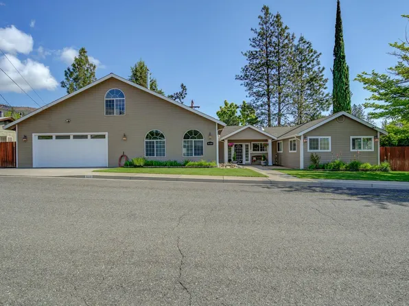 908 North St, Yreka, CA 96097