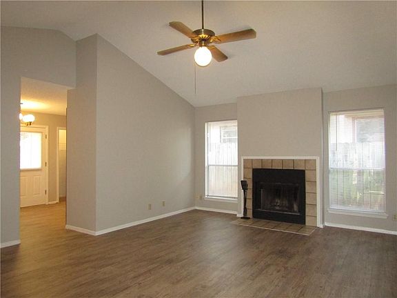 3rd image of 9622 Sugar Hill Dr
