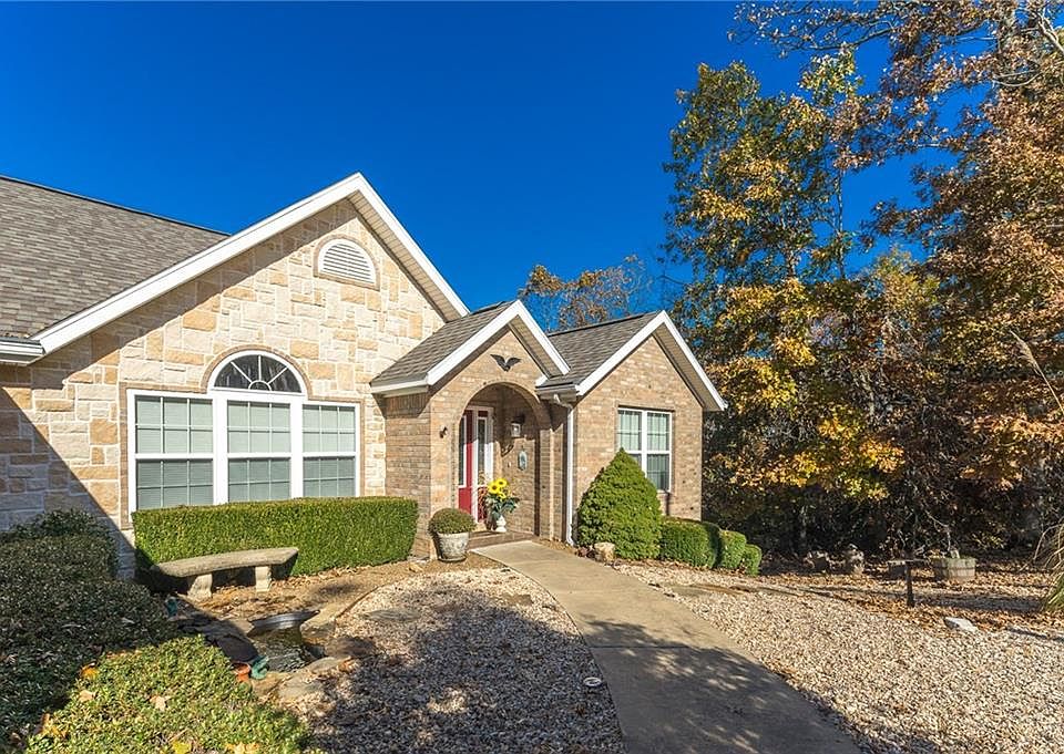 1st image of 9 Cullen Hills Ln