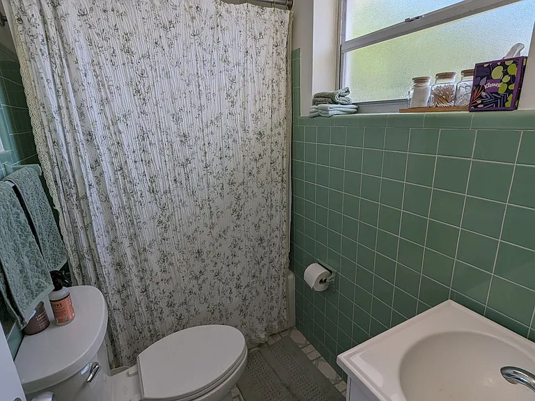 177 NE Spanish Ct — Photo 28