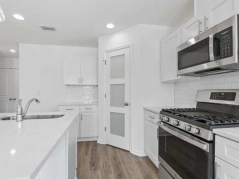 3675 Meadow Vista Ln — Photo 11