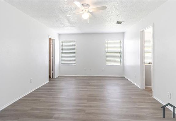 5th image of 4501 Bellcrest Dr