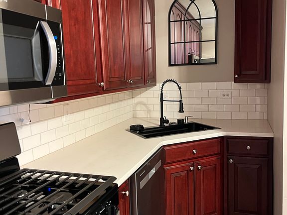 4th image of 5348 Waterbury Dr APT 1902