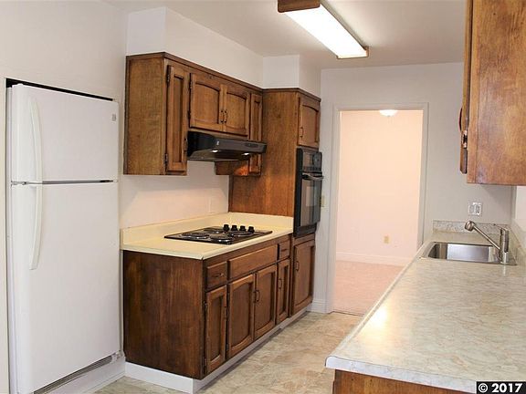 3rd image of 610 Kean Ave
