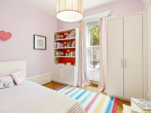 5th image of 530 1st St APT 2