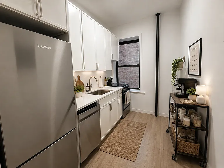 153 E 18th St #6 — Photo 3