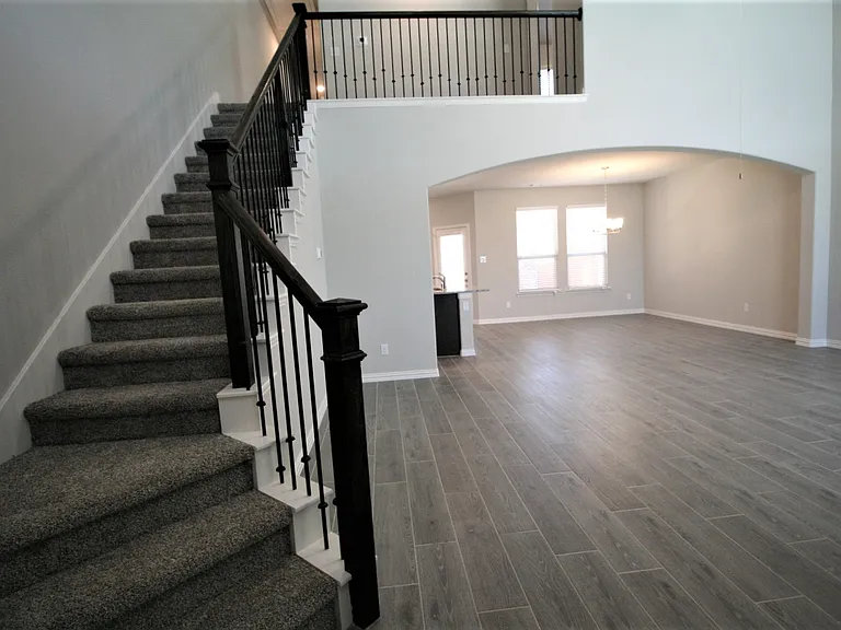 1512 Joy Dr — Photo 5