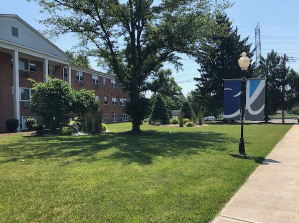 253 Lafayette Rd #2A