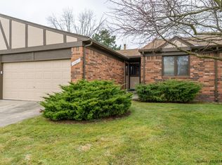29621 Sycamore Dr, Warren, MI 48092