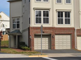 42528 Regal Wood Dr, Ashburn, VA 20148