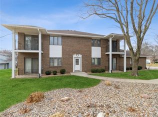 1120 49th St UNIT 4, West Des Moines, IA 50266