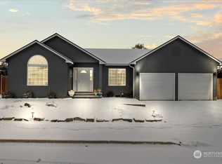 854 SE Marine Dr, College Place, WA 99324