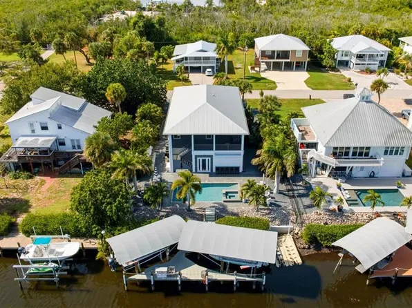 16296 Estuary Ct, Bokeelia, FL 33922