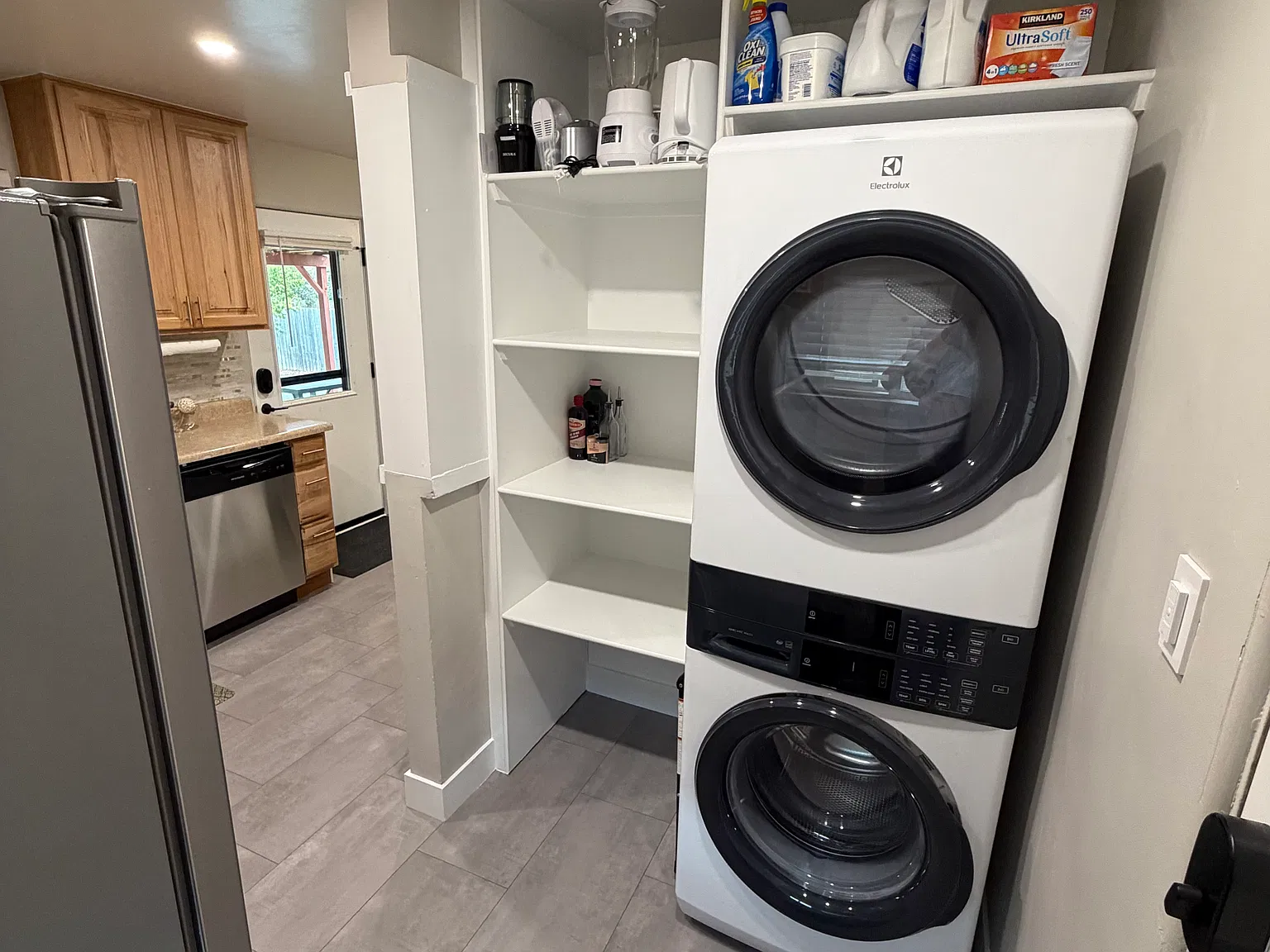 2 bed, 949 sqft, $2,900 — Photo 4