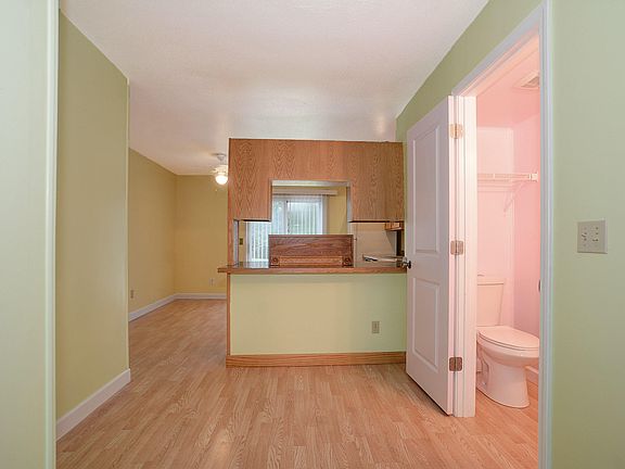 3rd image of 4270 Langley Ct SE