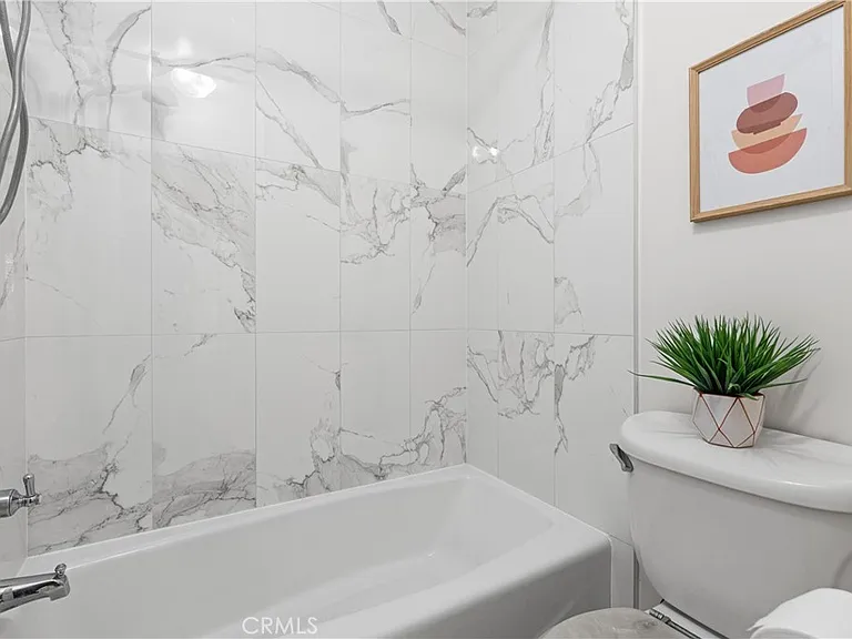 5257 Radford Ave #101 — Photo 10