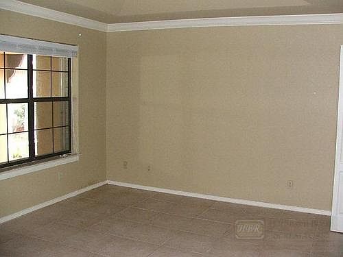 5th image of 116 Willow Cir
