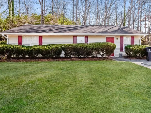 4242 Murray Lake Ct, Forest Park, GA 30297