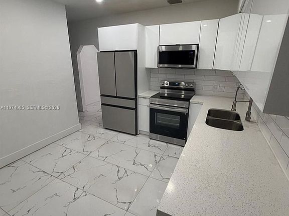 2nd image of 345 SW 49th Ave