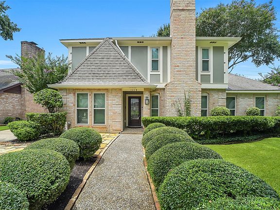2nd image of 1419 Dominion Dr