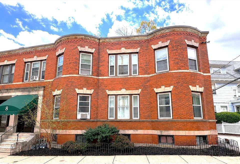 1st image of 8 Colliston Rd