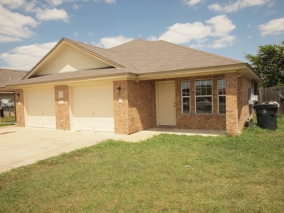 2nd image of 2602 Seabiscuit Dr APT B