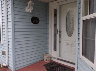 18 Prado Ct, Toms River, NJ 08757