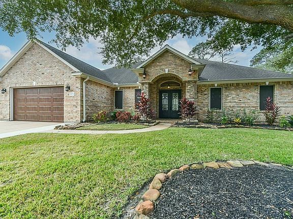 3rd image of 20719 Atascocita Shores Dr