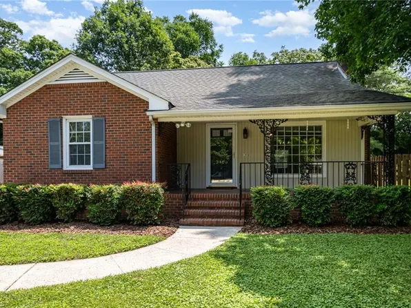 3408 Summit Ave, Greensboro, NC 27405