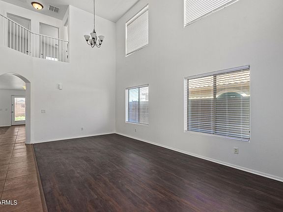 5th image of 35074 N AUBRAC Circle