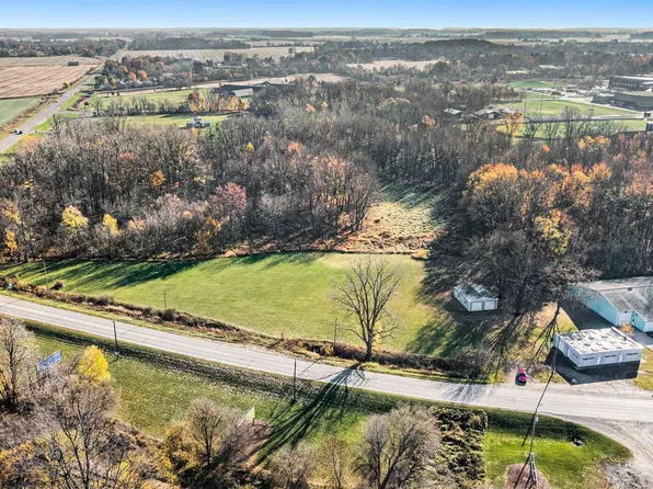 1128 N Saginaw St, Durand, MI 48429