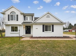 177 W Willis Rd, Saline, MI 48176