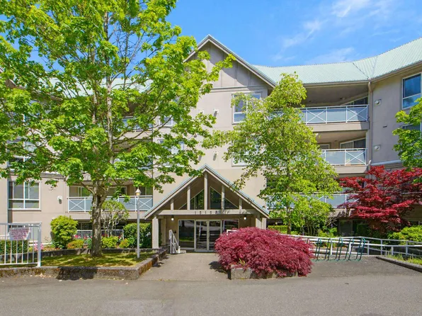 15150 29a Ave #305, Surrey, BC V4P 3B1