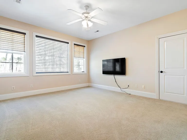 2686 Medina Ct — Photo 91