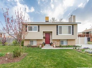 6719 W Kings Estate Dr, West Valley City, UT 84128
