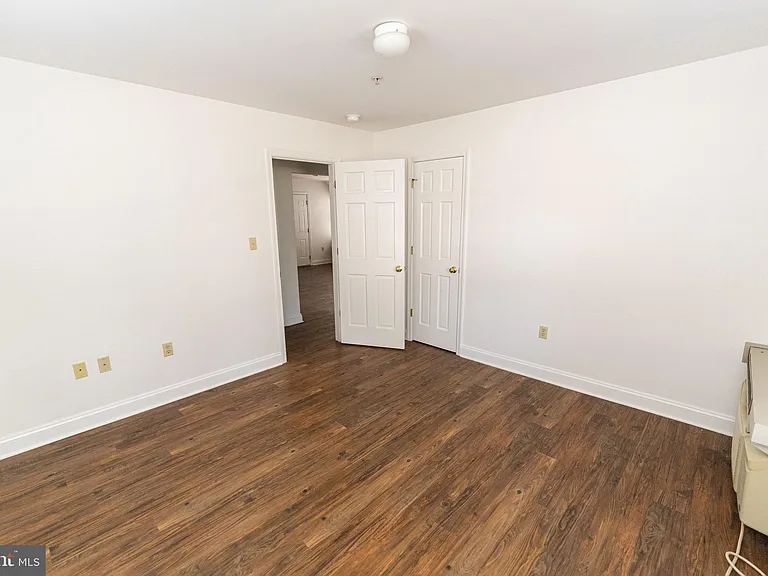 804 Travers St #2 — Photo 24
