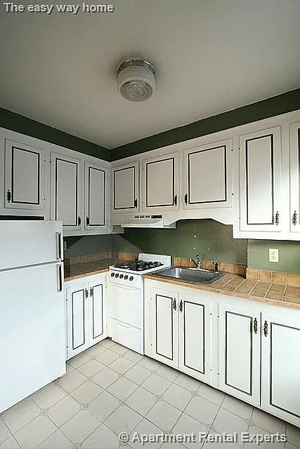 1 bed, 9999 sqft, $2,600 — Photo 3