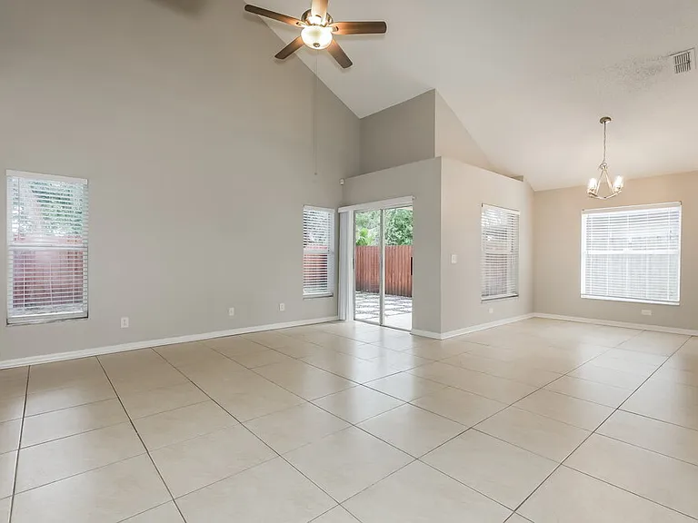 1443 Scotch Pine Dr — Photo 4