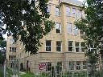 4th image of 2321 N Oak Park Ave
