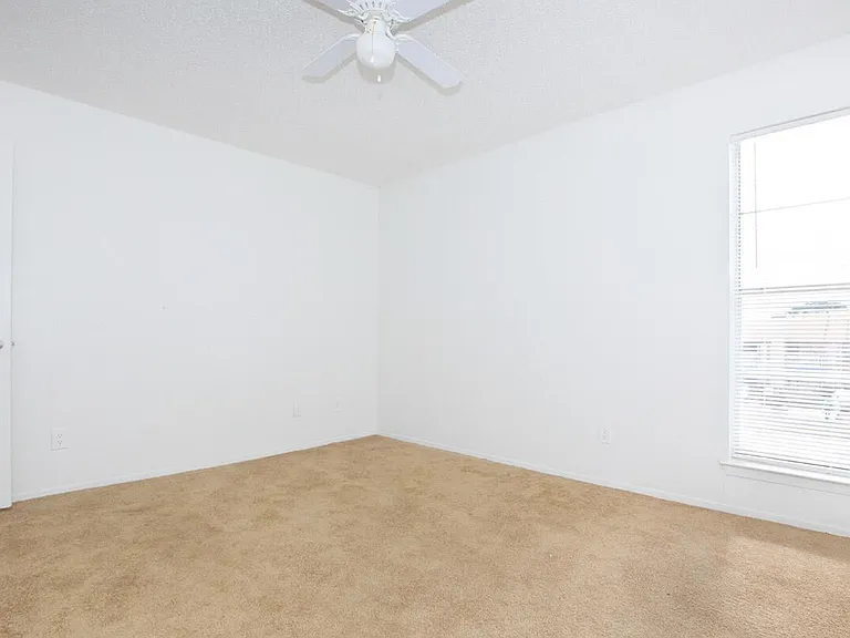Mireya Apartment Homes — Photo 5