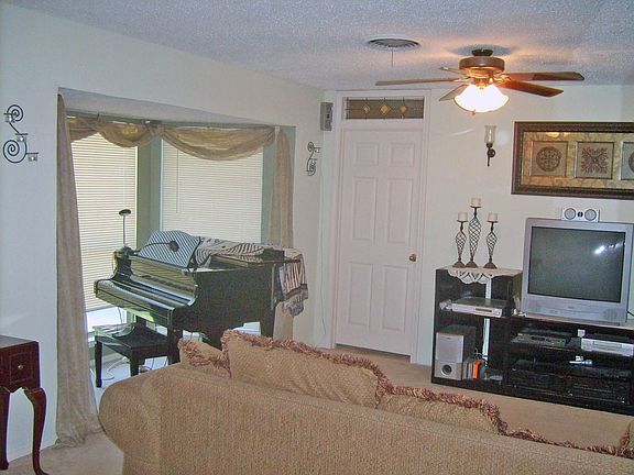 2nd image of 5001 Joy Lee St