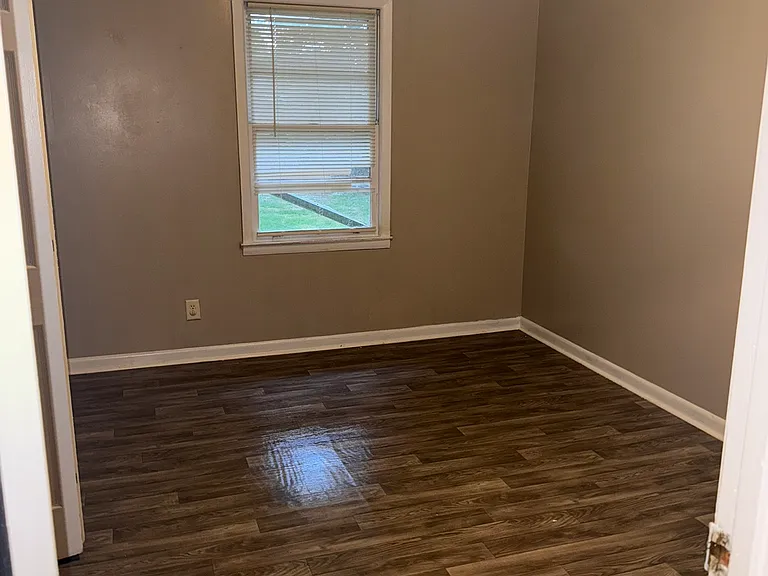 1108 N Washington St — Photo 5