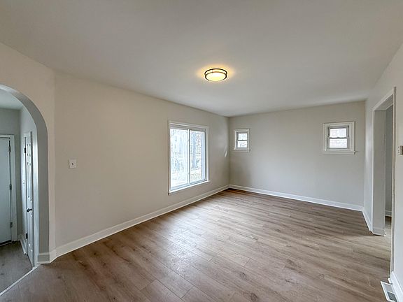 3rd image of 16595 Ardmore St
