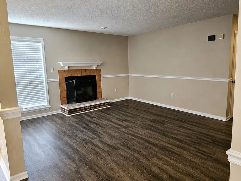 7223 Winery Ln — Photo 4