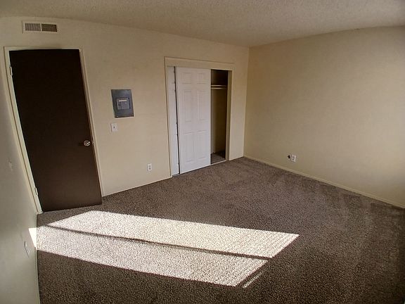 5th image of 1282 N 10th Ave