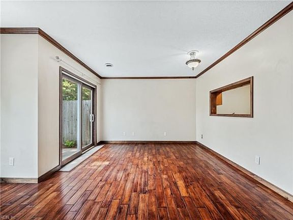 5th image of 4046 Midlands Rd