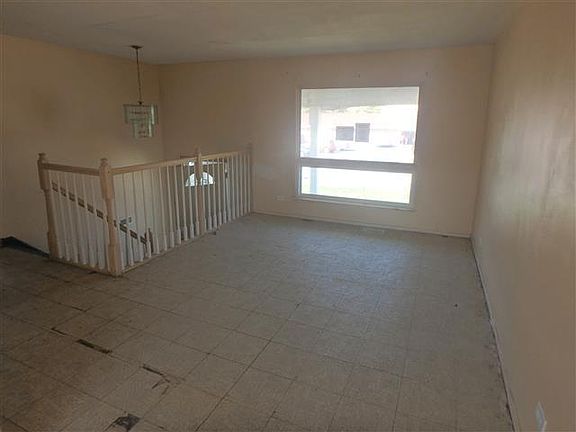 2nd image of 14319 Winchester Ave