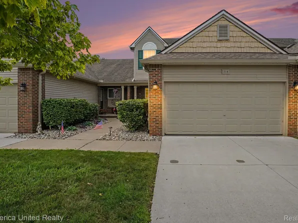 214 Newberry Ln, Howell, MI 48843