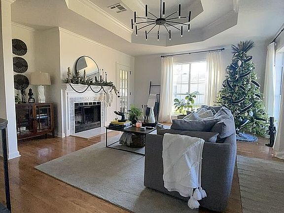 2nd image of 401 Pine Valley Dr
