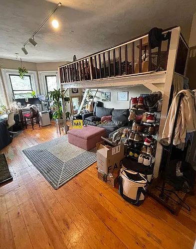 379 Beacon St #3F Photo 1 379 Beacon St #3F Photo 1
